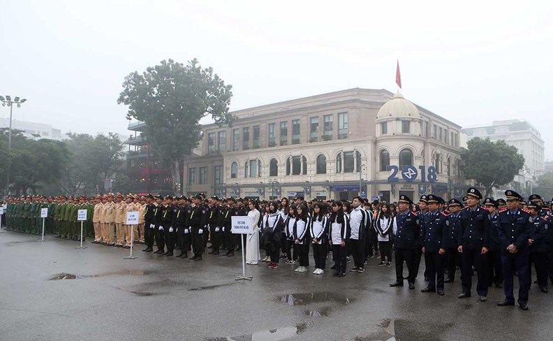 Phó Thủ tướng Thường trực Chính phủ phát động ra quân Năm an toàn giao thông 2018 - ảnh 3
